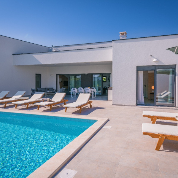 Villa Mateo, Villa Mateo mit beheiztem Pool, Valbandon, Istrien, Kroatien Valbandon